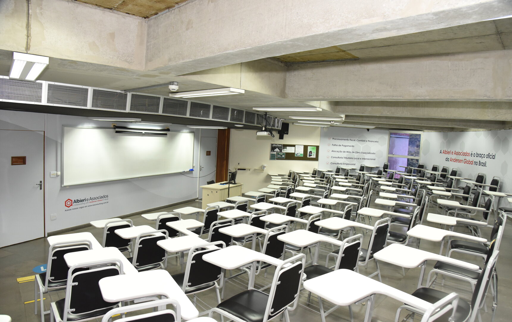Imagem da sala de aula do bloco c Imagem da sala de aula do bloco c