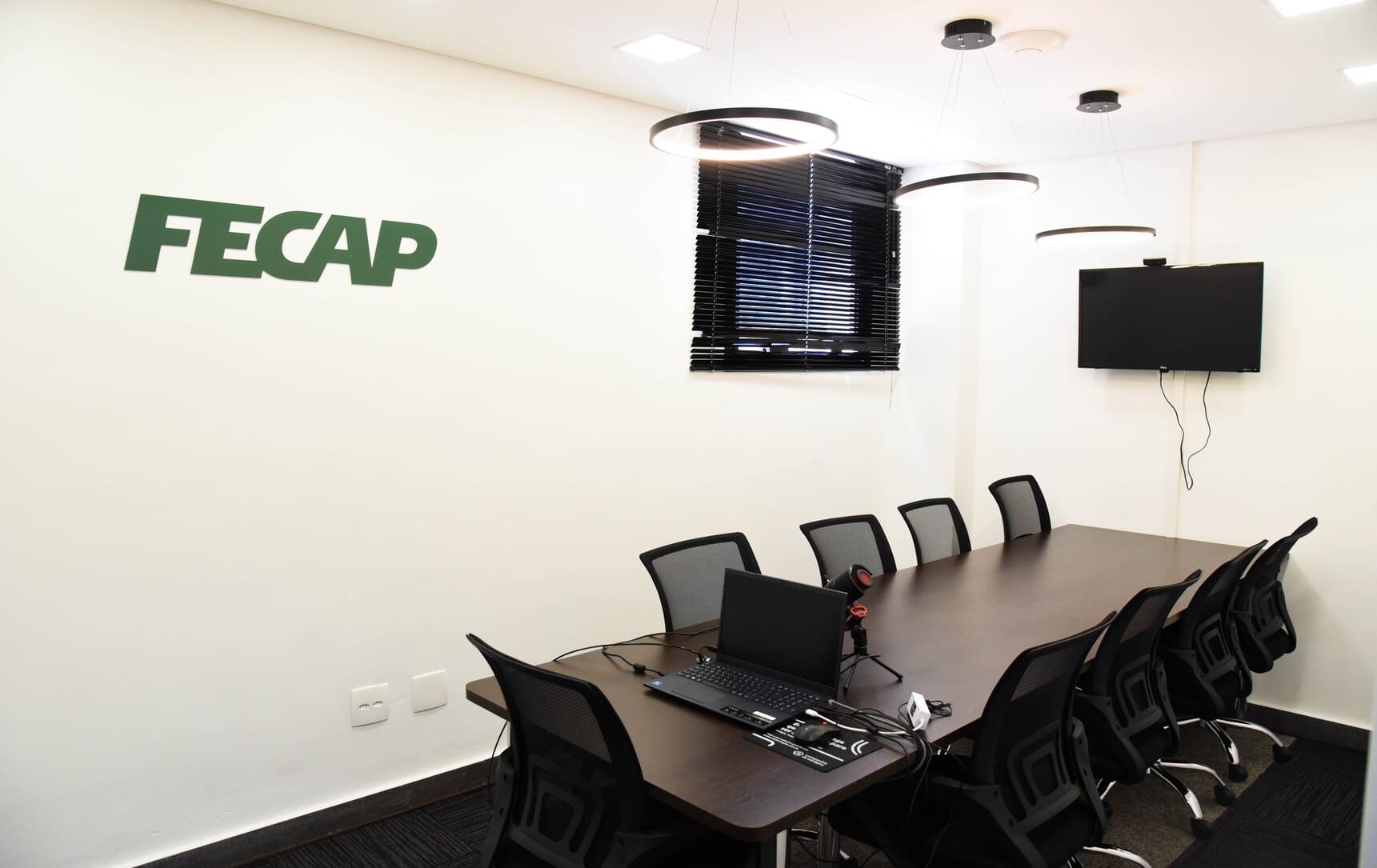 Imagem da sala do 5º andar do bloco e