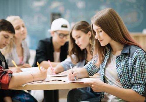 FECAP oferece aulas de conversação em inglês gratuitas