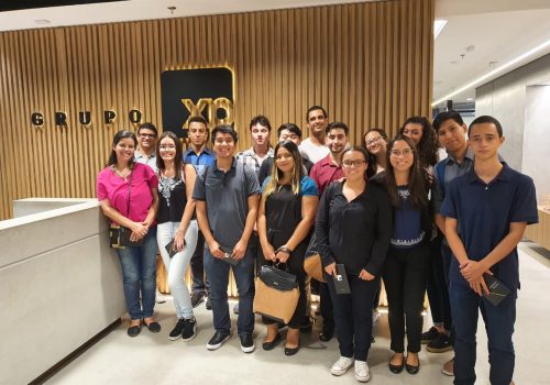 Alunos da FECAP visitam a XP Investimentos