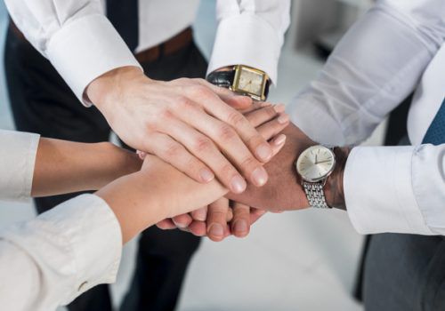 “Empresas e governos precisam de líderes”, diz professor