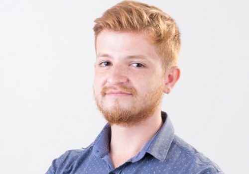 Felipe, ex-aluno, responde dúvidas sobre o curso de Ciências Econômicas 