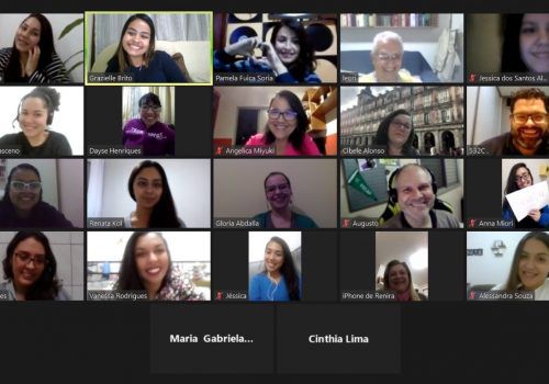 Alunos de Secretariado Executivo homenageiam professores