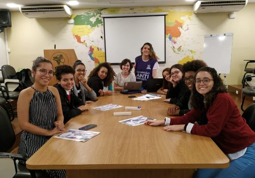 Coletivo Ruth Cardoso promove debate sobre feminismo e desinformação