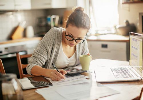 Curso livre: RECLA oferece bolsas de estudos em faculdades da Europa e América Latina
