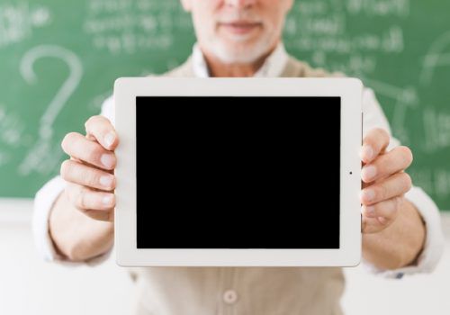 Dúvidas sobre qual curso escolher? Professores respondem em lives; assista!