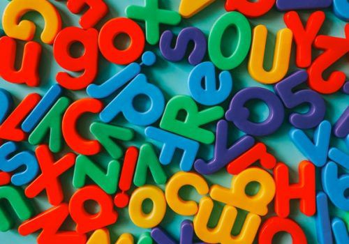 Aulas on-line tiram dúvidas de Inglês e Português dos alunos