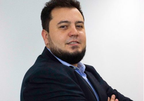 Livro de professor da FECAP é Nº 1 de vendas na Amazon