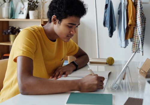 Confira detalhes do processo de rematrícula para este semestre