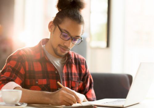 Veja os cursos de curta duração da FECAP em maio
