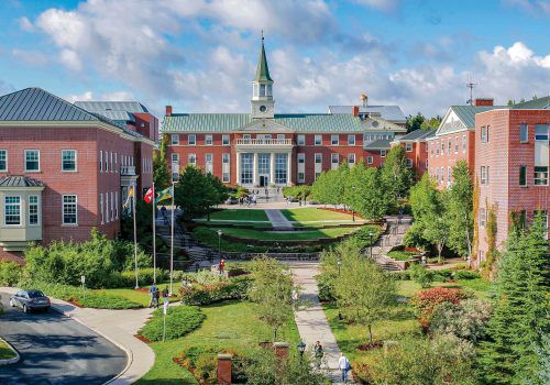Webinar apresenta programa de intercâmbio de universidade canadense a alunos da FECAP