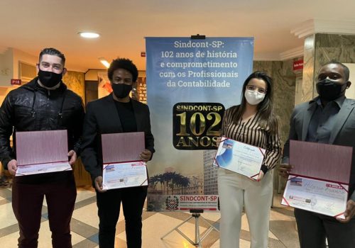 Alunos da FECAP ficam em 2º lugar no Prêmio Professor Hilário Franco de Contabilidade