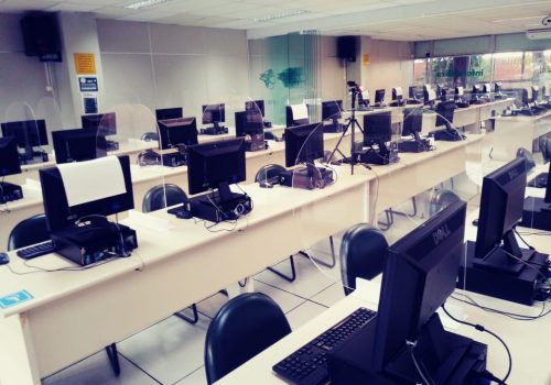 Laboratórios do Colégio FECAP passam por readaptação para receber alunos