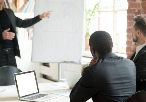 FECAP realiza palestras sobre diversidade e finanças para funcionários de empresas