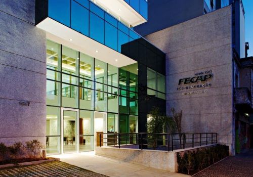 Precisando de um espaço para seus eventos e reuniões? Vem pra FECAP! Somos o lugar certo para você.