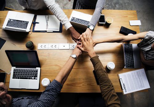 Alvaristas têm mentoria de grandes executivos para desenvolver projetos de gestão