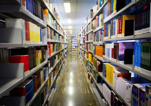 Biblioteca tem o horário de atendimento no período de férias alterado