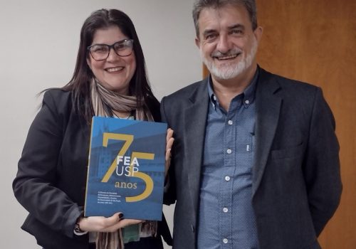 Biblioteca Paulo Ernesto Tolle da FECAP recebe presente especial na semana de aniversário da instituição. 