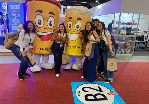 Alunos da FECAP visitam a feira de marketing Brazil Promotion