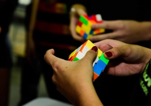 Colégio FECAP realiza campeonato de Cubo Mágico  