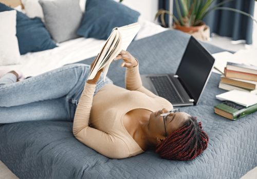 ENEM 2022: reta final é para relaxar e descansar! Psicóloga dá dicas para estudantes