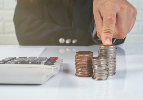 Décimo terceiro: especialista dá dicas para usar bem o dinheiro extra