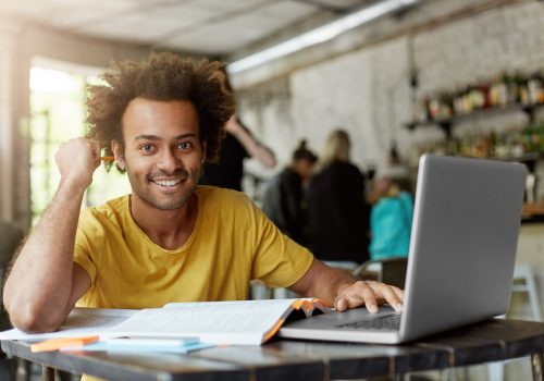 FECAP oferece 165 bolsas de estudos de até 50% para cursos de Graduação