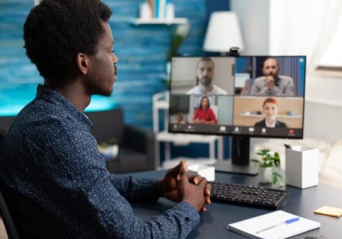 Democratizar de maneira uniforme a educação digital é o desafio pós-pandemia