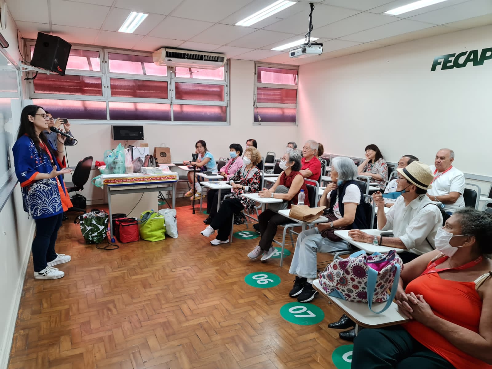 FECAP sedia projeto social que oferece aulas de informática para a melhor idade