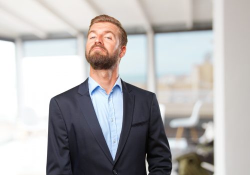 Artigo – Egos e pressão por resultados nos mundos acadêmico e corporativo 