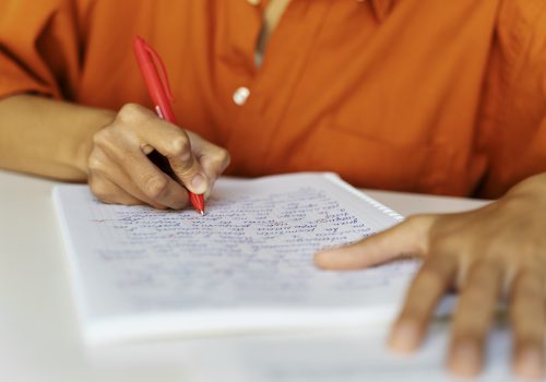 Destaque na Qualidade e Preparação para o Exame de Suficiência: Provas Corrigidas pela FECAP