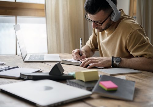 FECAP e CVG-SP lançam dois novos cursos online