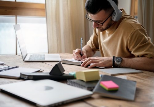 Cursos de curta duração: veja lista de oportunidades para estudar em fevereiro