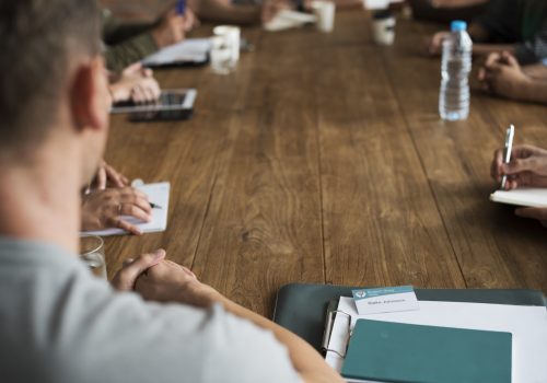 Assembleias condominiais: como conduzir de forma eficiente 