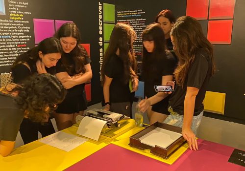 Visitas a exposições enriquecem aprendizado de alunos do Colégio FECAP
