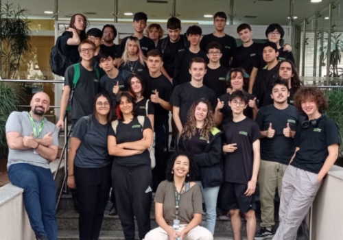 Alunos do Colégio FECAP vivem imersão em visita a empresa de realidade virtual