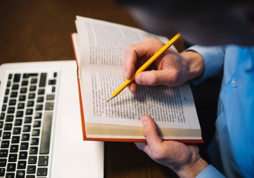 Alunos da FECAP apresentam artigos em congresso internacional na Colômbia