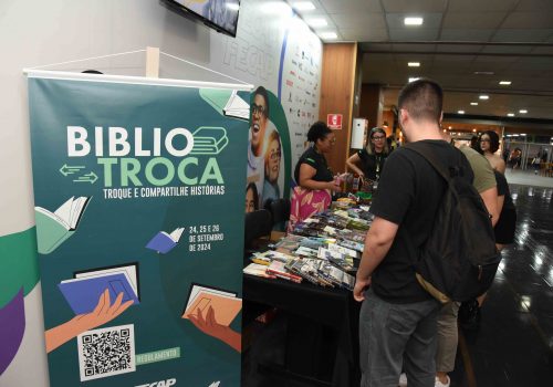 BiblioTroca 2024: sucesso de trocas e conexões