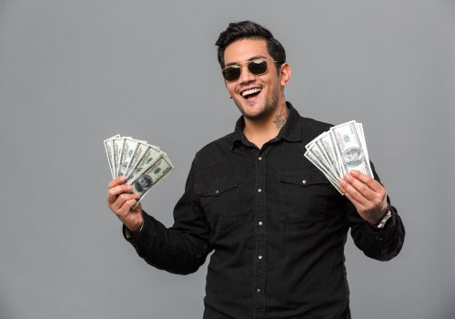 Mega da Virada vai pagar R$ 600 milhões: especialista aponta dezenas mais sorteadas e explica o que está por trás do sonho de ficar rico