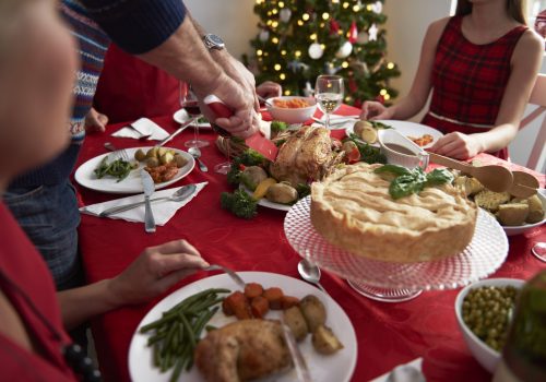 Natal mais caro: itens da cesta teve alta de 8%, chegando a R$ 345. Veja dicas para economizar nessa época
