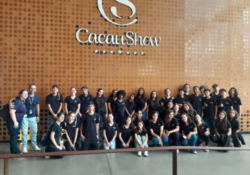 Visitas técnicas a empresas aproximam alunos do Colégio FECAP à realidade do mercado