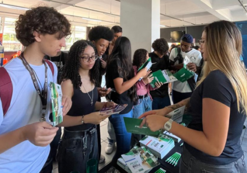 FECAP participa da Feira de Profissões da Etec São Mateus e fortalece laços com estudantes e coordenação