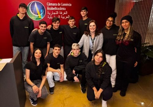 Alunos do Colégio FECAP visitam a Câmara de Comércio Árabe – Brasileira