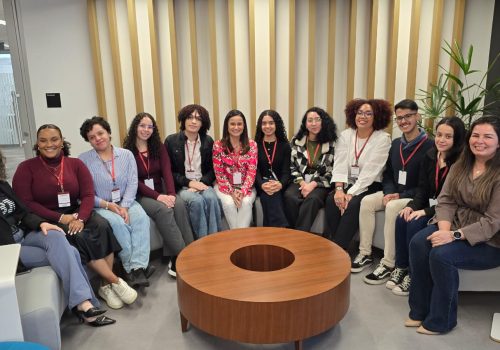 Estudantes de Secretariado e Assessoria Executiva realizam visita técnica à IBM Brasil