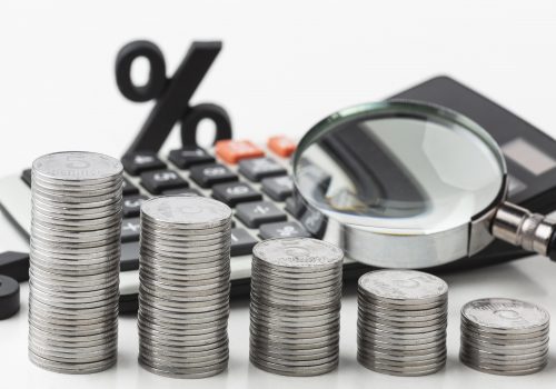 Brasil tem 2ª maior taxa de juros do mundo: com Selic em 15%, ricos ganham mais e pobres ficam mais pobres