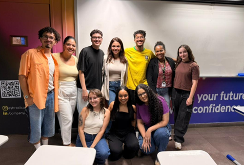 EVENTO “BETTER IN DENIM”: DEBATE SOBRE DIVERSIDADE, PROTAGONISMO FEMININO E REGULAMENTAÇÃO NA MODA