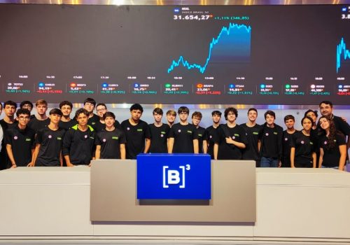 Alunos do 1º ano do Técnico em Finanças realizam visita técnica ao Museu da Bolsa de Valores