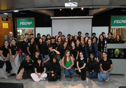 Aula com especialista aproxima alunos do mercado com a presença de Larissa Bispo