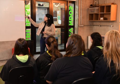 Especialista da MOTIM compartilha experiências sobre reputação e comunicação estratégica com alunos de Publicidade do Colégio FECAP