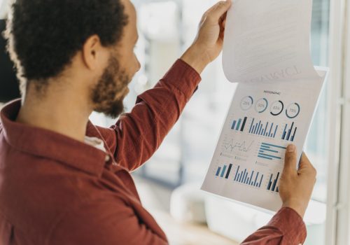 Pesquisa publicada por professores da FECAP revela como startups adaptam indicadores de desempenho ao longo de sua trajetória de crescimento